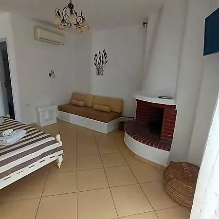 Hotel Theofanis *