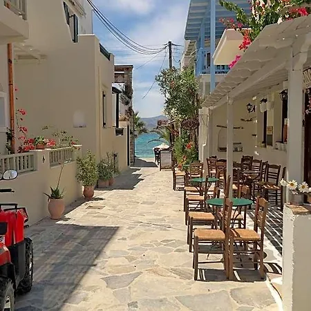 Hotel Theofanis *